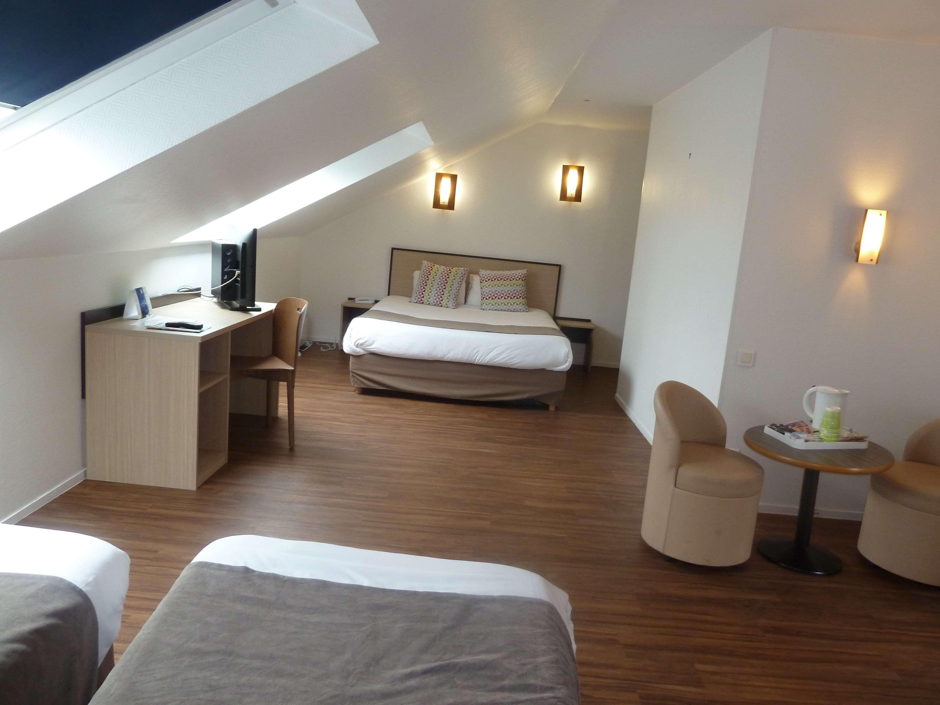 Campanile Le Mans Est Hotel Kültér fotó