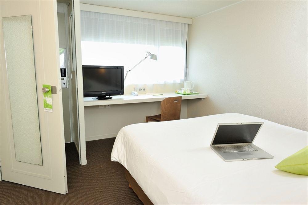 Campanile Le Mans Est Hotel Kültér fotó